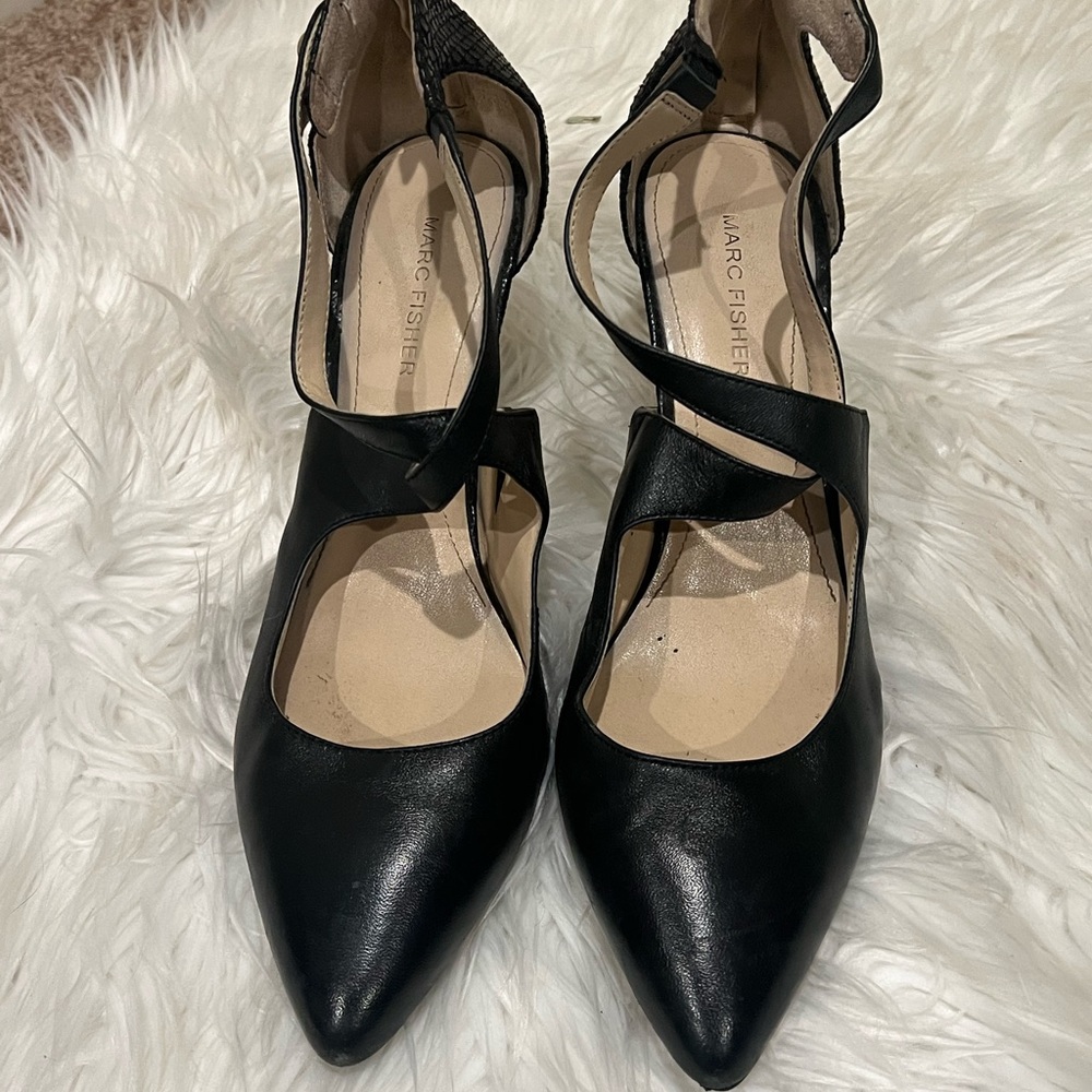 MARC FISHER Black Pointed Toe Heels